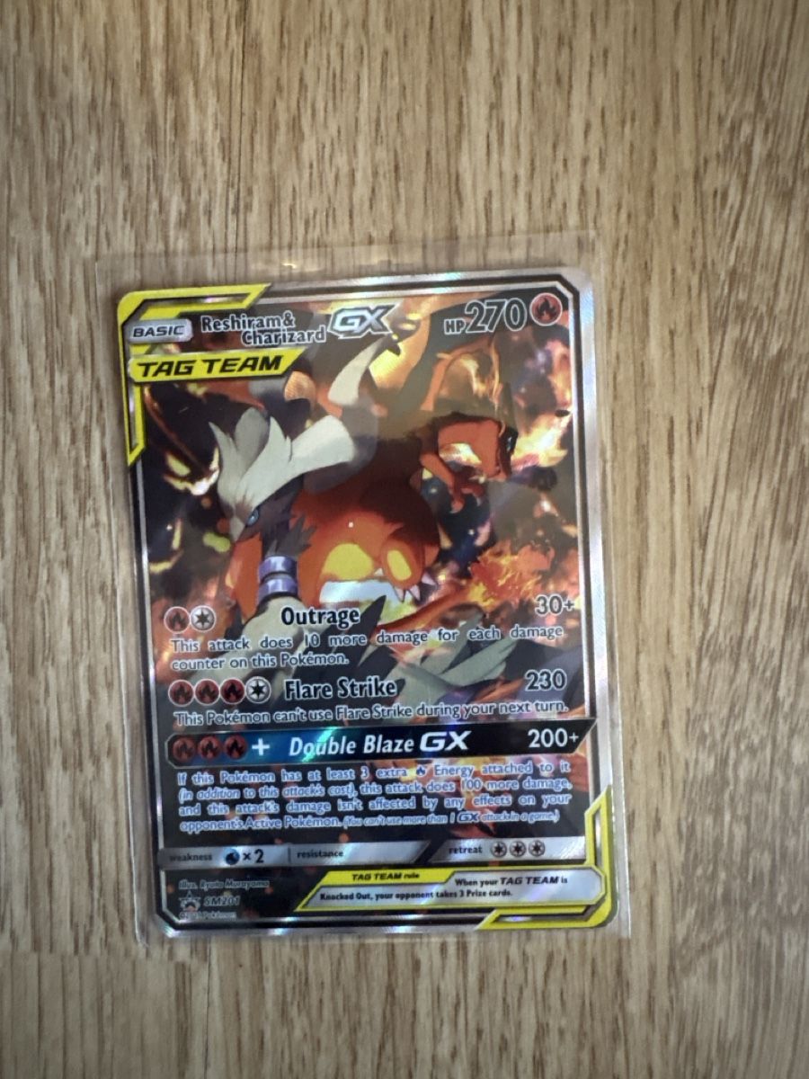 Karten: Reshiram&Charizard GX – Gebraucht aus Zollikon von ale_x2b2