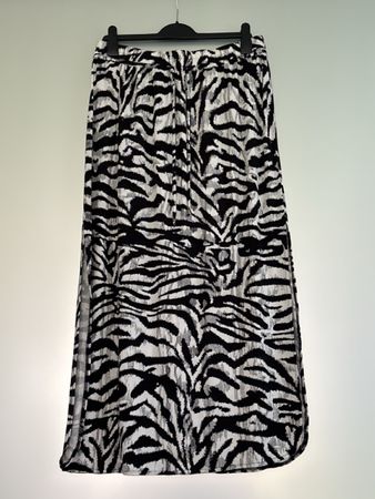 Maxi-Rock mit Zebra-Muster, Schlitz, Grösse M/L, Sommer
