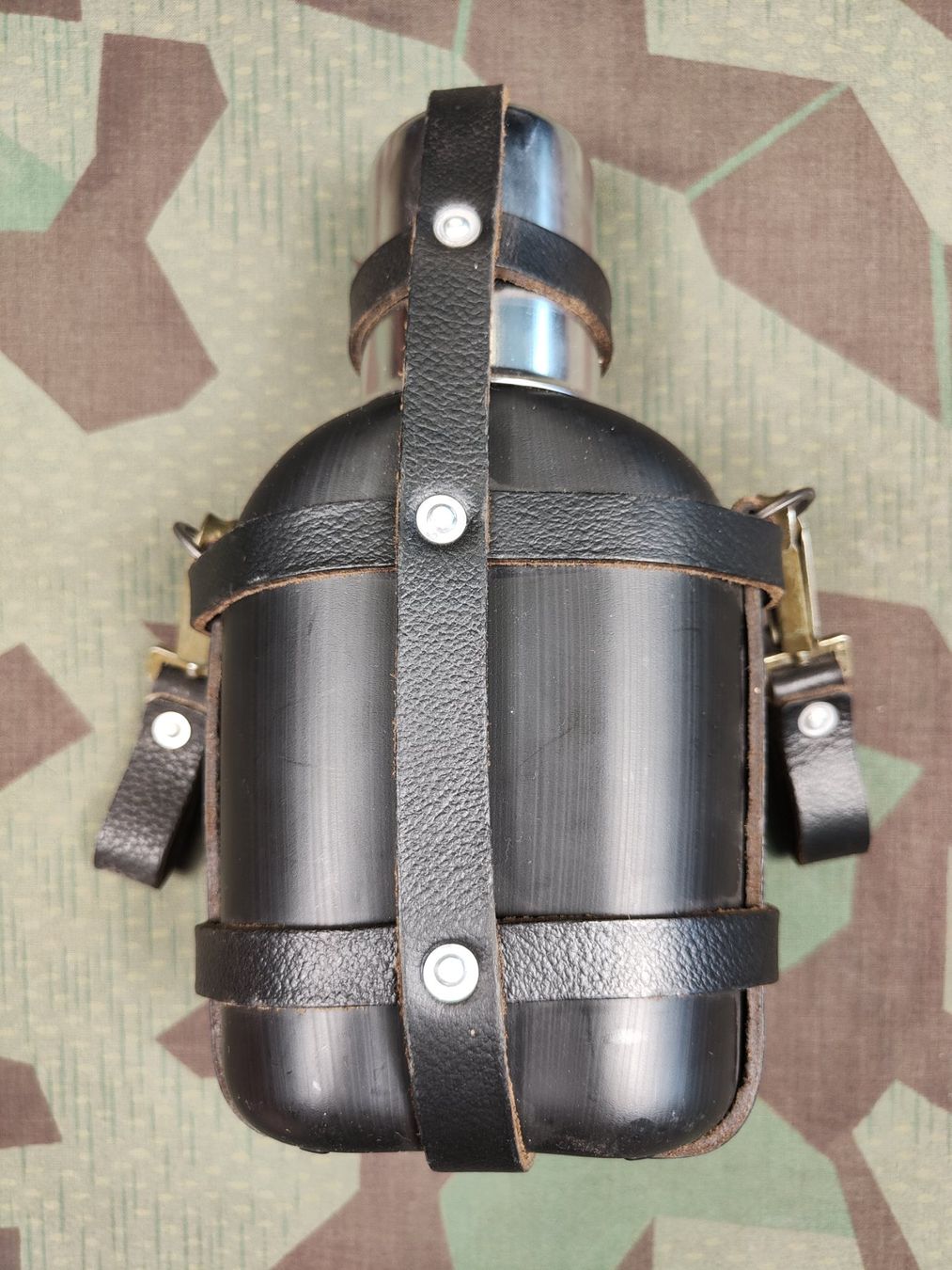 Schweizer Armee Uniformi: Labeflasche Ord. 1974 – Usato da Bauma venduto da SwissMilitaria 2