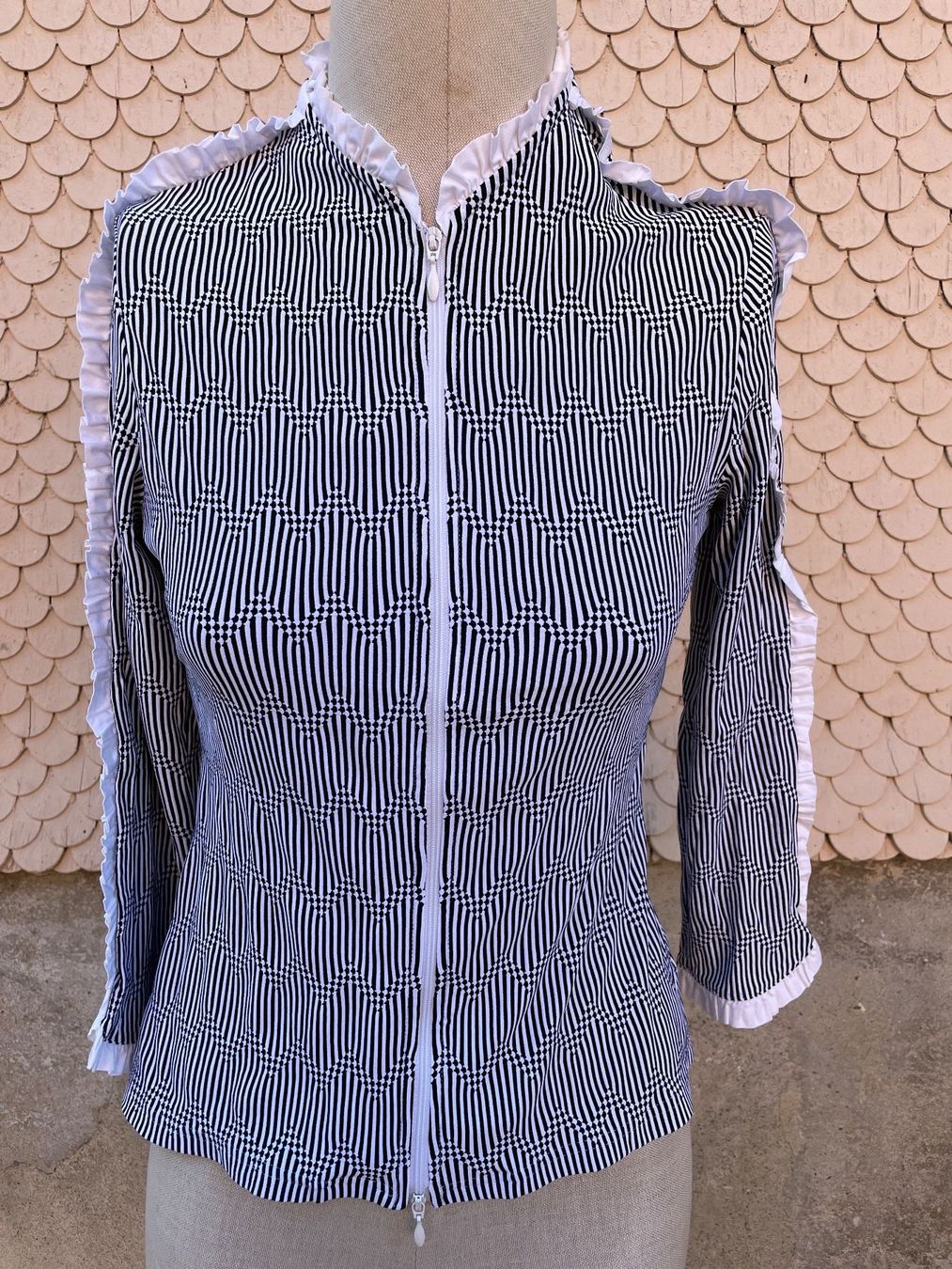 Blusen: Uniques RAYURE PARIS Jäckchen / Bluse Gr. 40 – Gebraucht aus Frasnacht von GracyStore