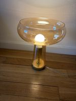 Stylische Lampe aus Glas – Warmes Licht