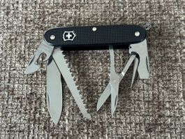 Grosses Sackmesser VICTORINOX Farmer X Alox Schwarz „SMS“