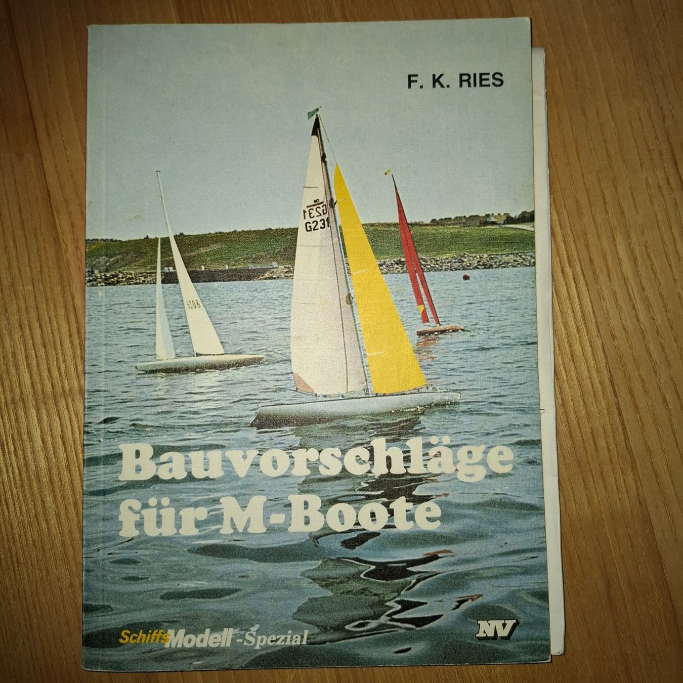 Modellismo RC: Schiffsmodellbau – Usato da Uettligen venduto da den_ydc8 1