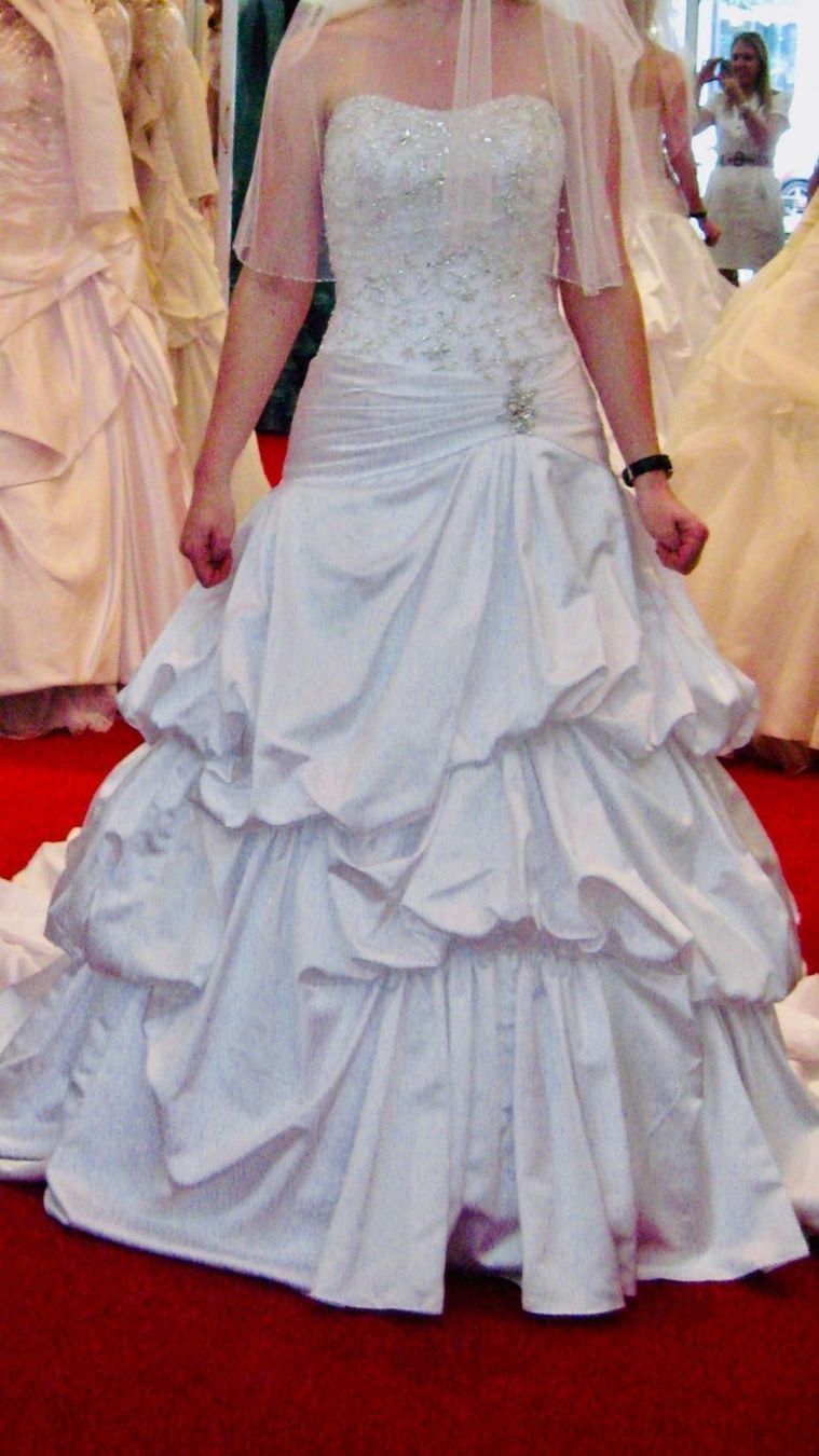 Vestiti: BRAUTKLEID-NEU-TRAUMHAFTES MODELLE- – Nuovo e nell'imballaggio originale da Baar venduto da hasenfrau15 7