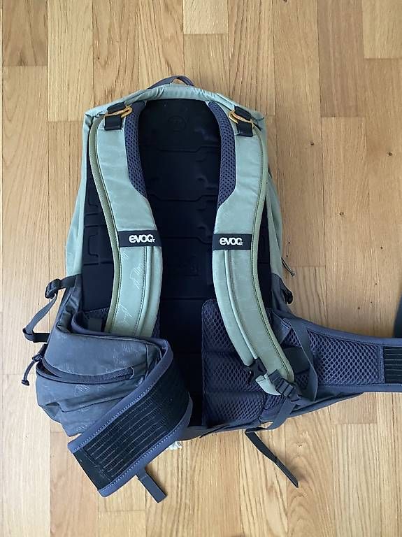 Zaini: Evoc Bike Rucksack – Usato da Niederrohrdorf venduto da nat_p7qz 1