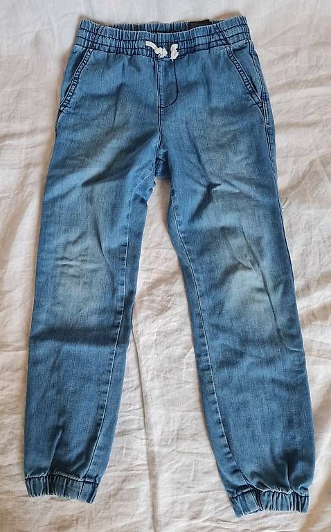 Pantaloni: Jungs-Hose, Jeans Gr. 140 – Usato da Baar venduto da Loimund