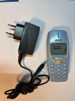 Mobiltelefon Nokia 3310 blau mit Ladegerät. Schöner Zustand!