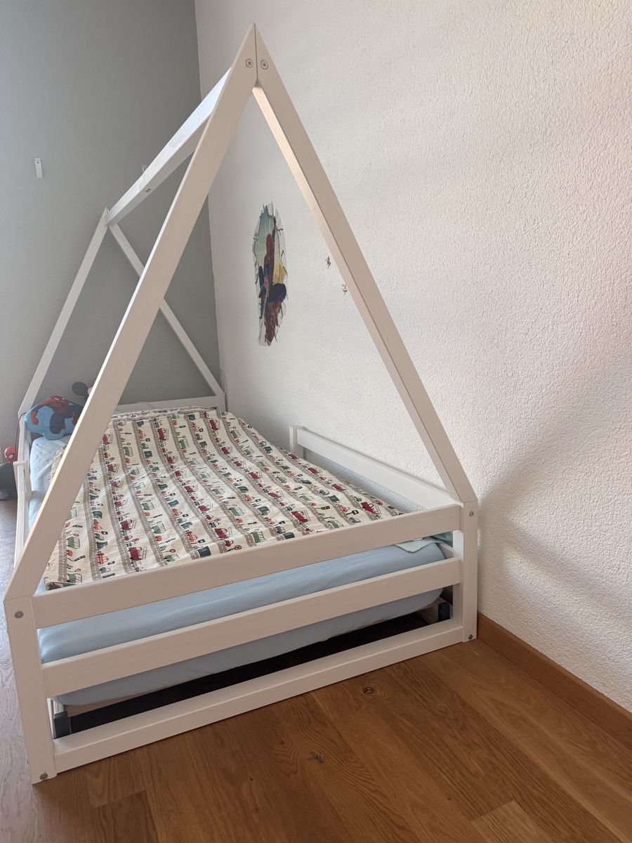 Letti: Kinderbett Hausbett – Usato da Lengnau BE venduto da gebot1988 1