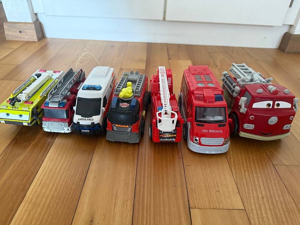 Jouets: Lots de jouets divers – D'occasion à Mont-sur-Lausanne par ani_xh5c