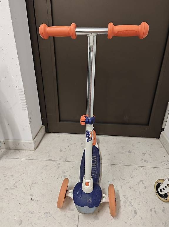 Kickboard: Vends trotinette enfants – Gebraucht aus Neuchâtel von nbr_z8jr 1