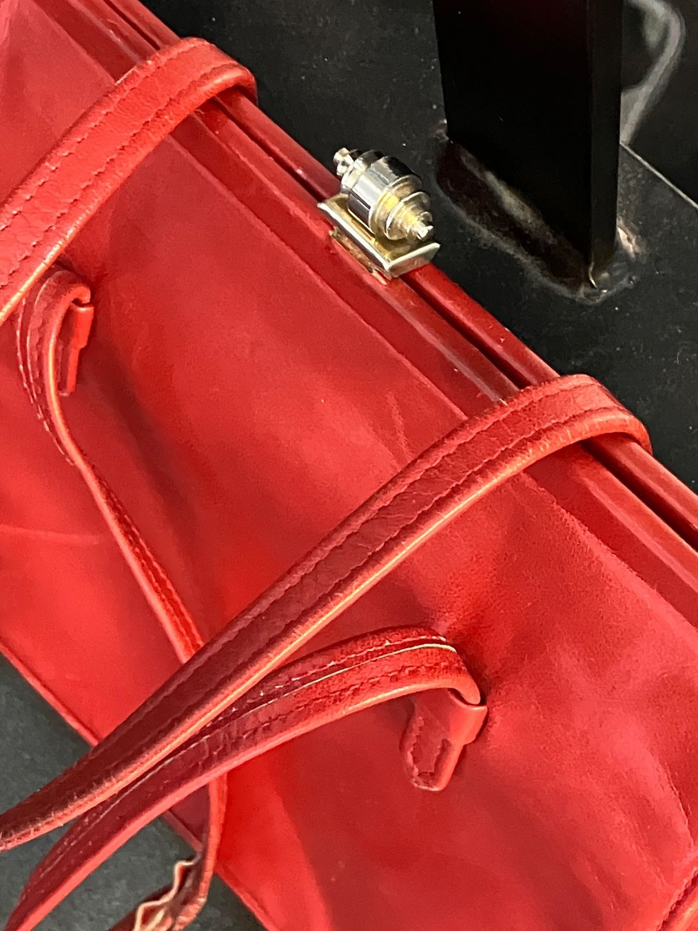 Borse da donna: Vintage Handtasche, rot, Leder, chic! – Usato da Baden venduto da sylivianne 2