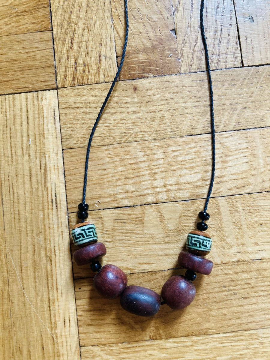 Sonstiger Schmuck: Lot de trois colliers africains – Neu und originalverpackt aus Ardon von hel_2sxp 1