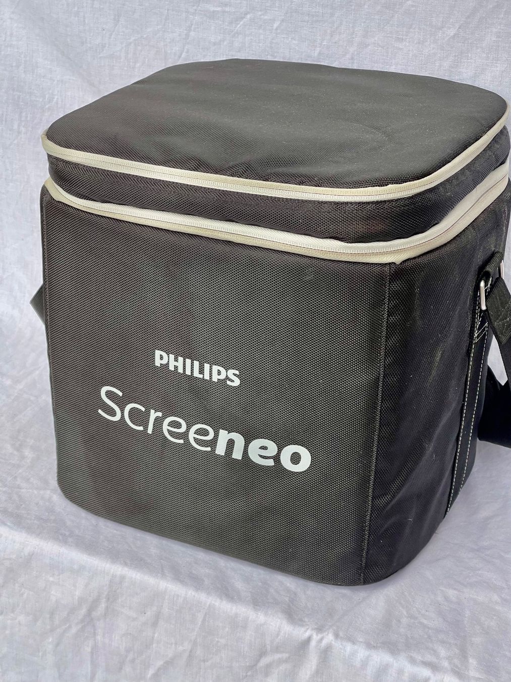 Philips Videoprojektoren: Philips Beamer zu verkaufen – Gebraucht aus Milken von hel_rry5 1