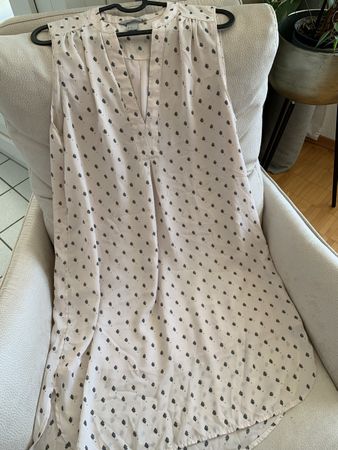 2 robes 👗 H&M d’été taille 38 et en taille 40