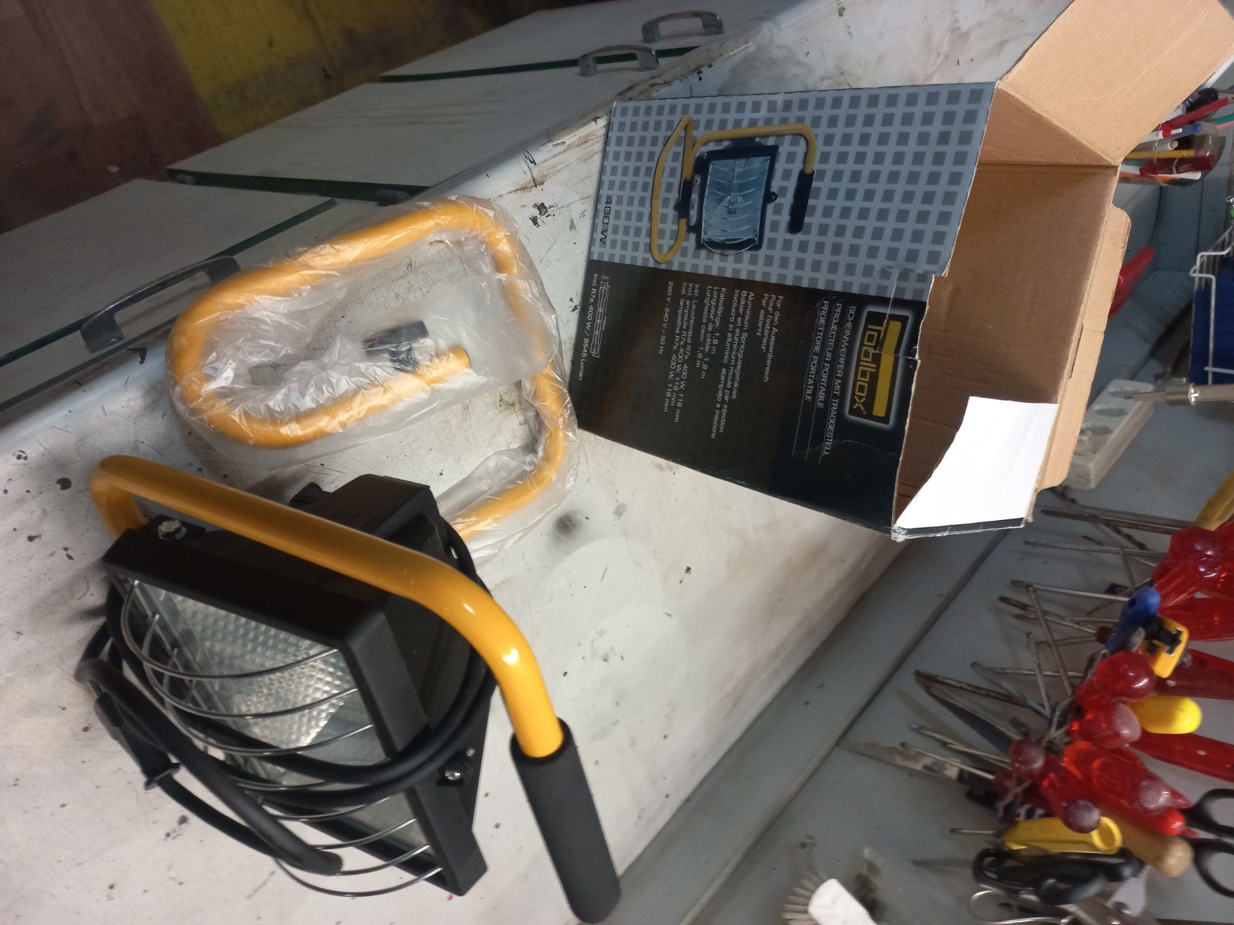 Scheinwerfer: Arbeitsstrahler Lampe neuwertig/ungebraucht – Neu und originalverpackt aus Wila von HaMeWi