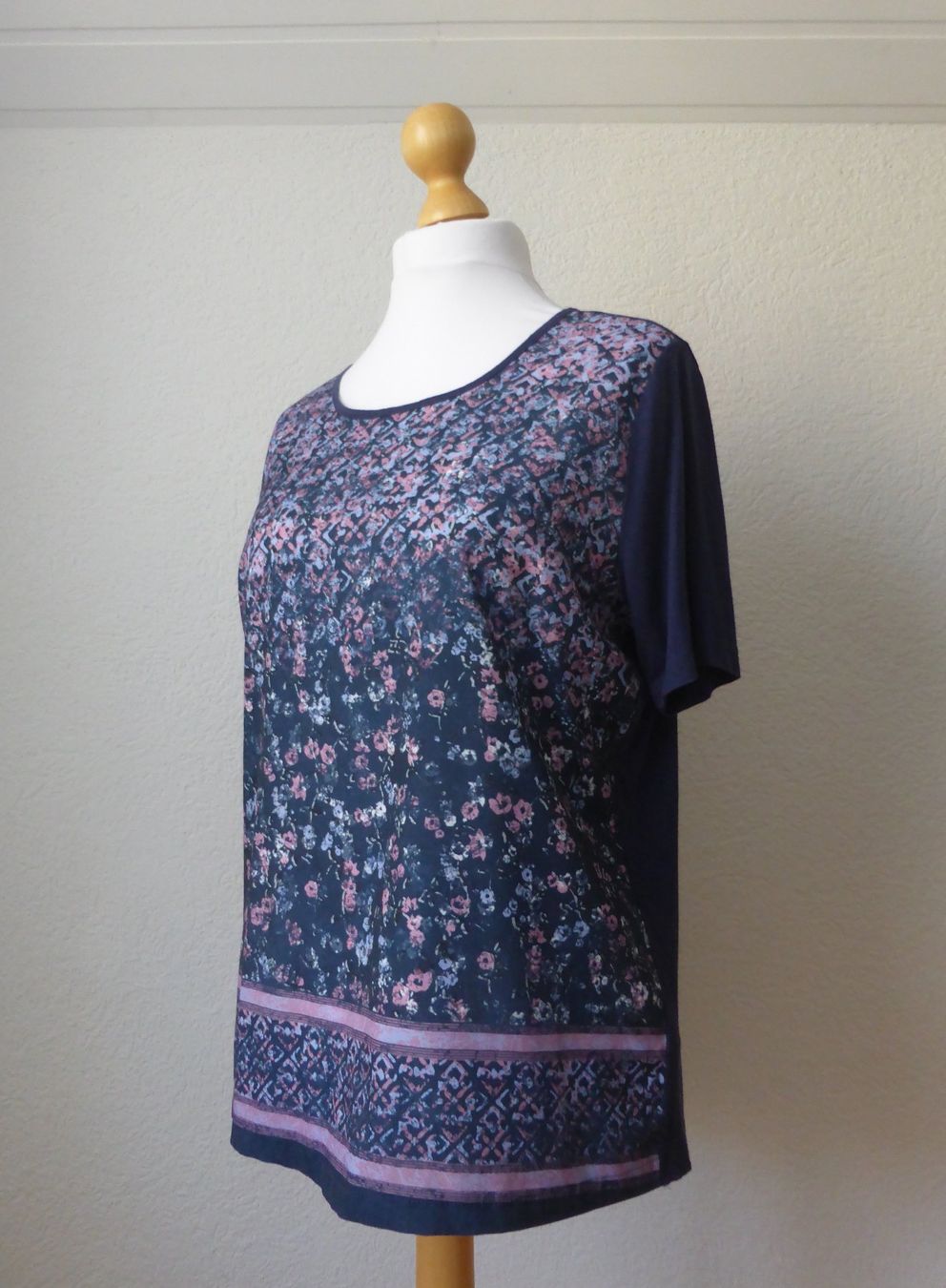 T-shirt: T-Shirt, Grösse 42, marine/rosa/hellblau – Usato da Oberentfelden venduto da Rosenresli.02 1
