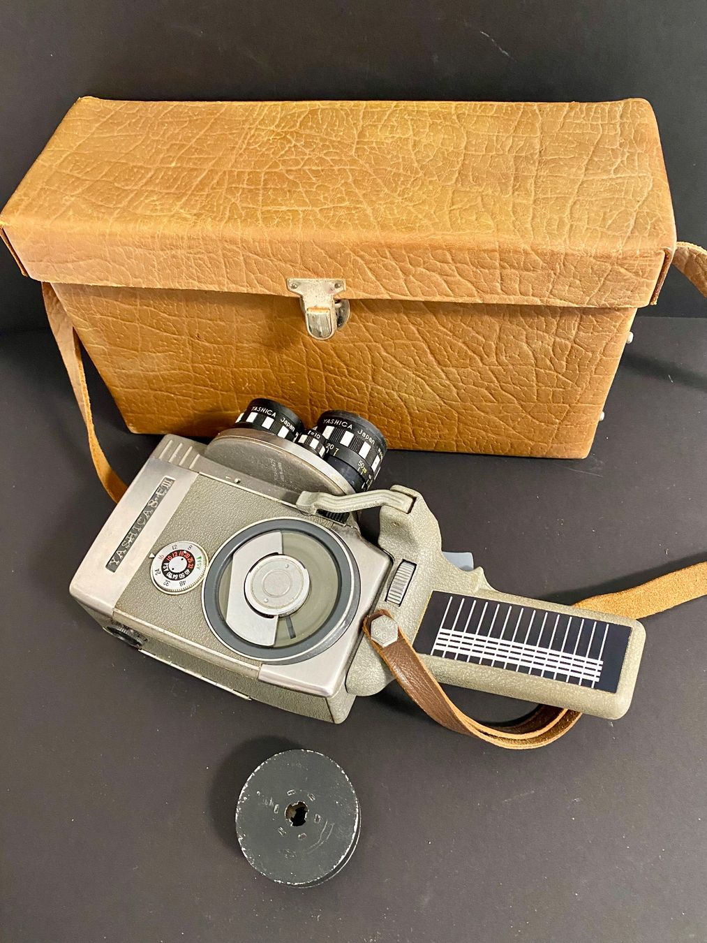 Yashica Videocamere: Yashica 8-E III Caméra – Usato da Sion venduto da ROBY_ROBY_ROBY 3