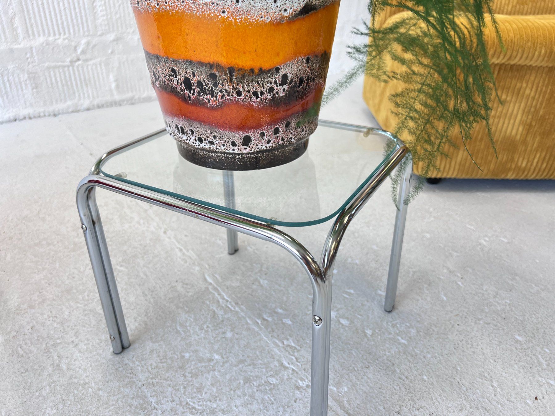 Tische: Vintage Tisch - Blumentisch – Gebraucht aus Walzenhausen von stilvollwohnen 6