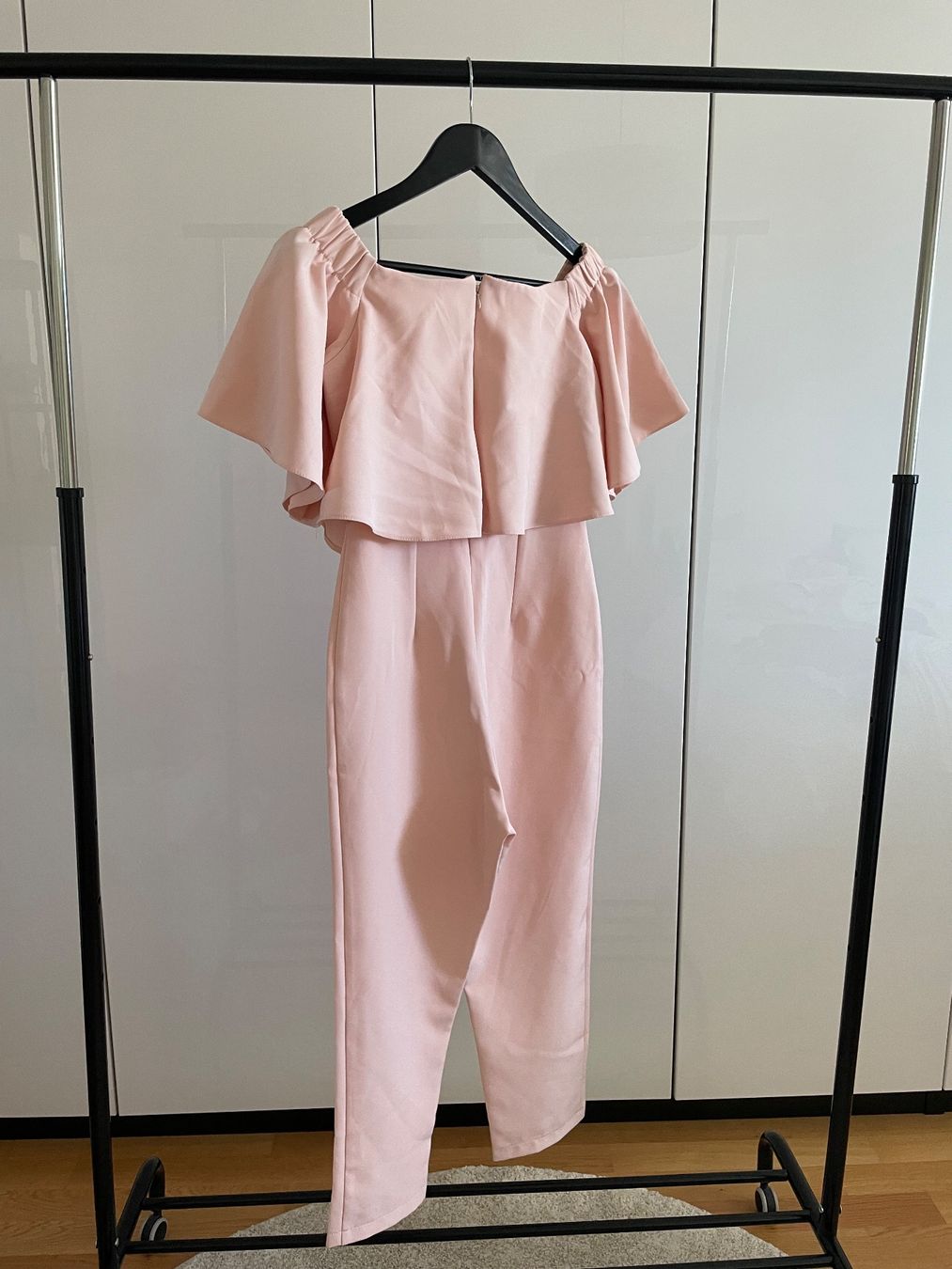 Asos Tute: Asos Jumpsuit – Nuovo (secondo la descrizione) da Selzach venduto da iagiag98 1