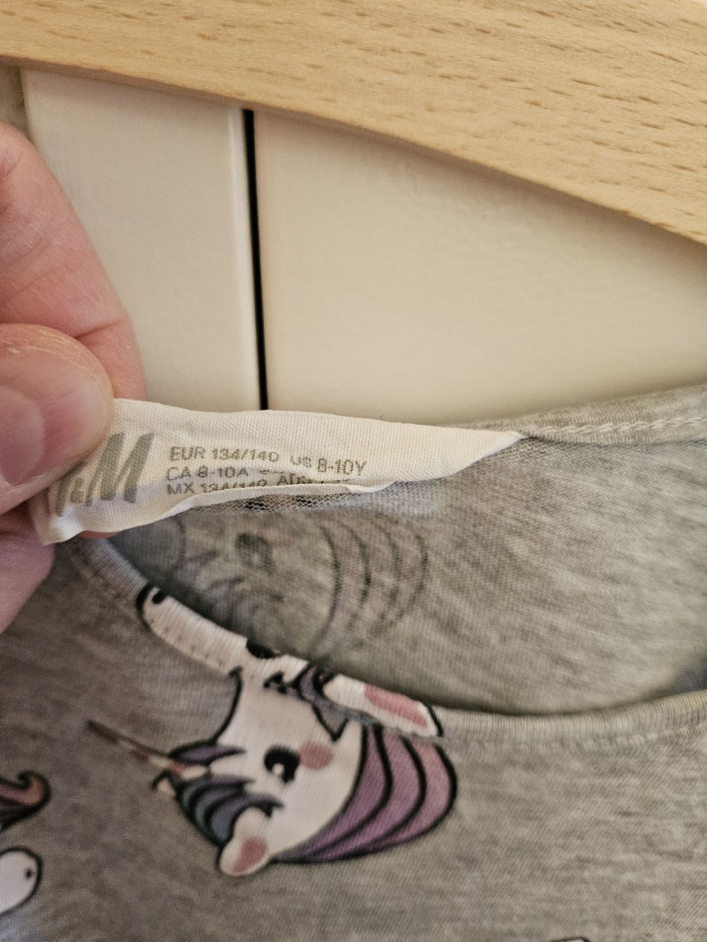 H&M Vestiti & Gonne: Süsses H&M Kleid mit Einhorn Muster, Grösse 134/140 – Nuovo (secondo la descrizione) da Neftenbach venduto da susanne0041 1