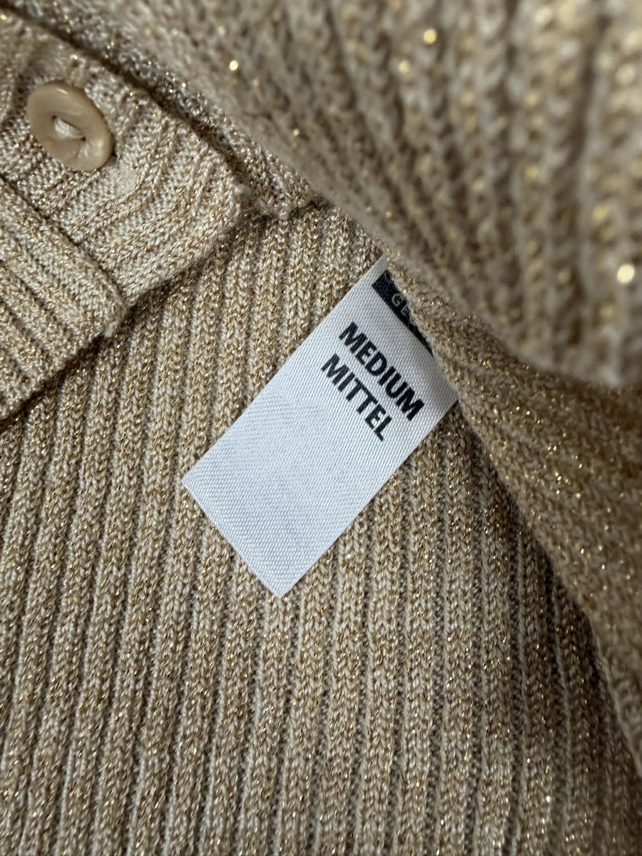 Top: Cute cropped short sleeve cardigan, size Medium, beige – Usato da Knonau venduto da Grapesvintage 6