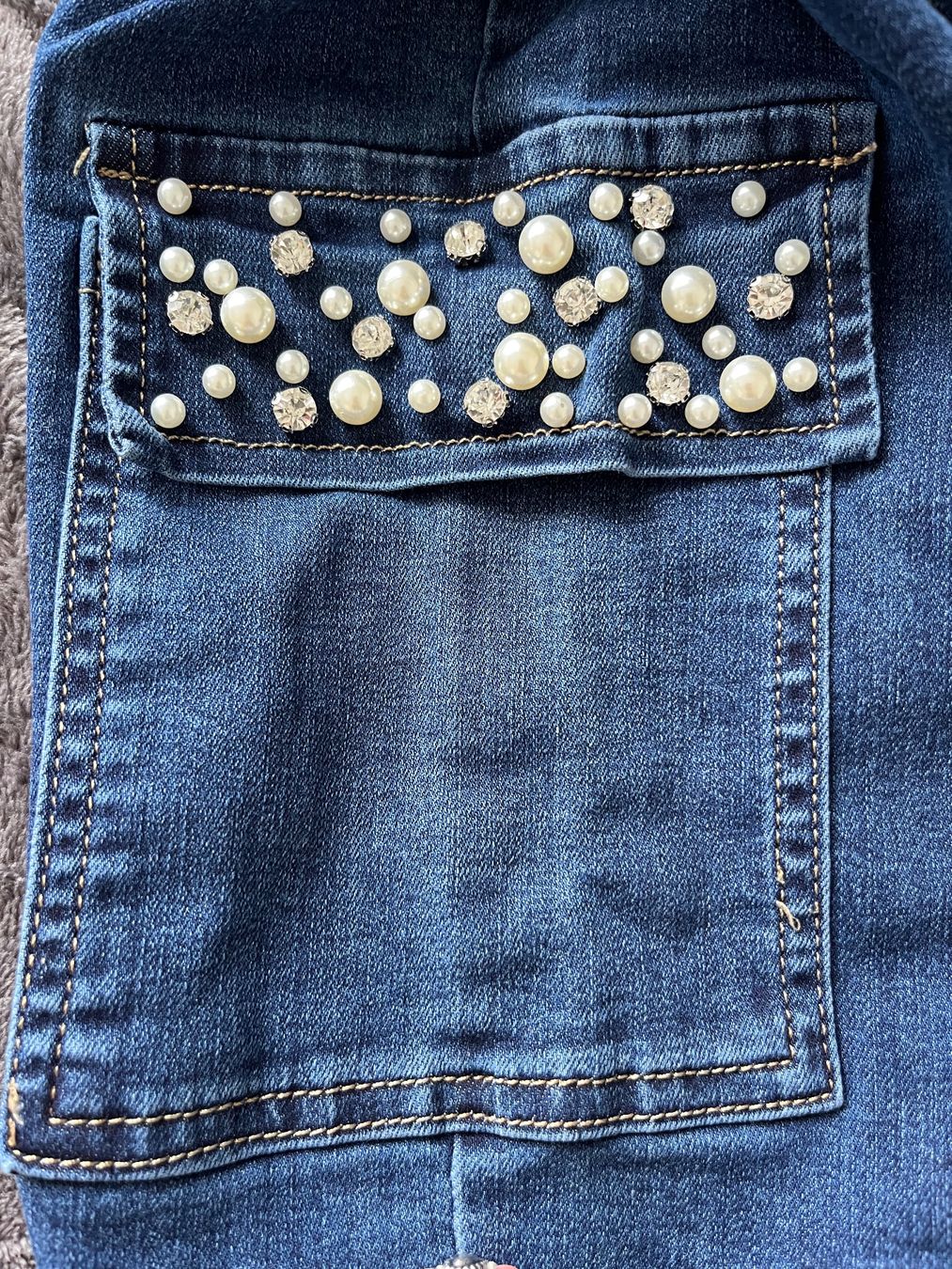 Jeans: New jeans with stones size S – Nuovo (secondo la descrizione) da Chêne-Bougeries venduto da Seetooyoo 8