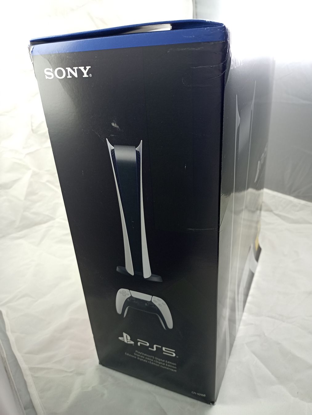 Consoles: Sony PS5 Digital Bundle – D'occasion à Buchs AG par SellAndBuyX 2