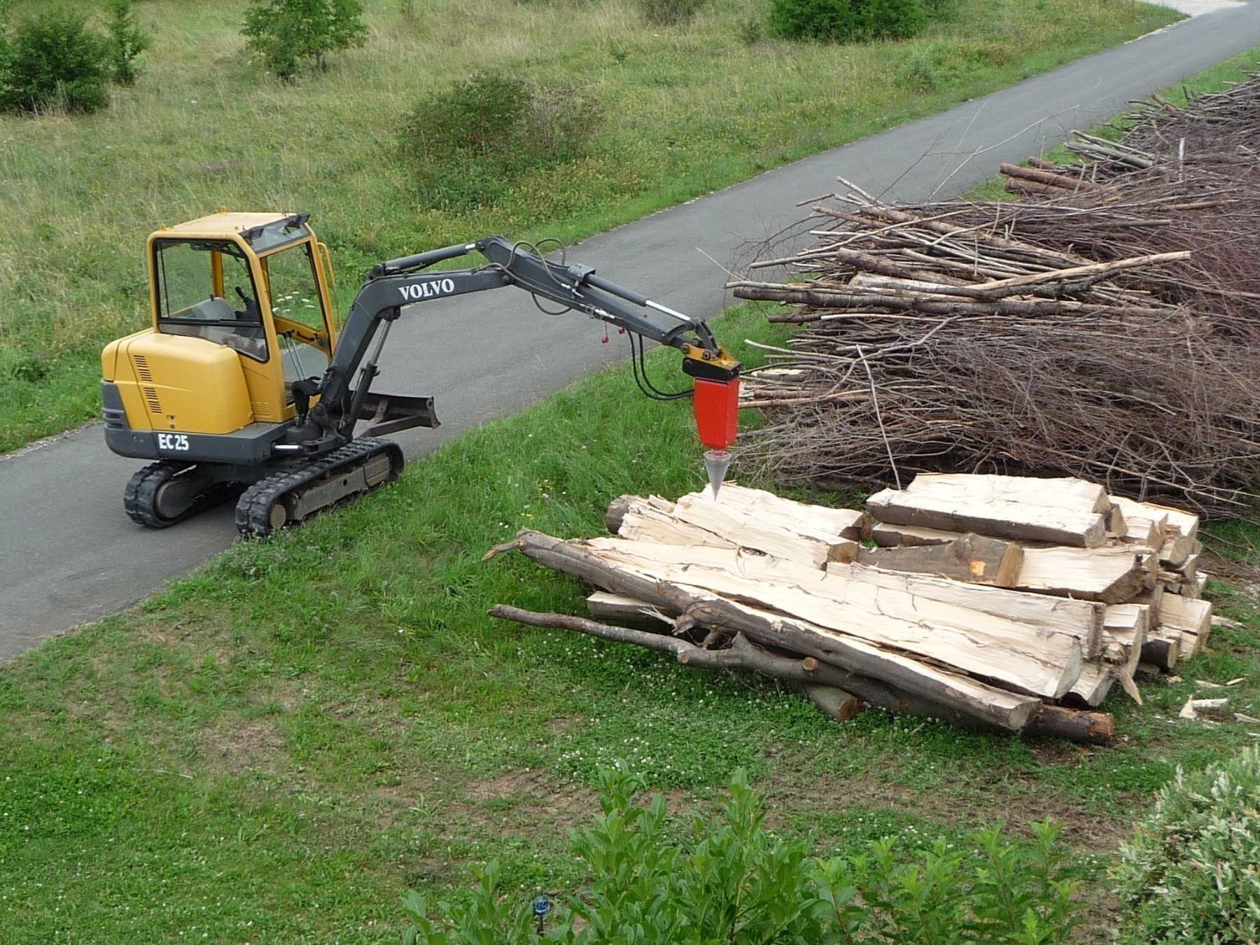 Holzspalter & Zubehör: Kegelspalter Holzspalter Bagger 800 ccm – Neu und originalverpackt aus Les Ponts-de-Martel von SpalterRobert 8