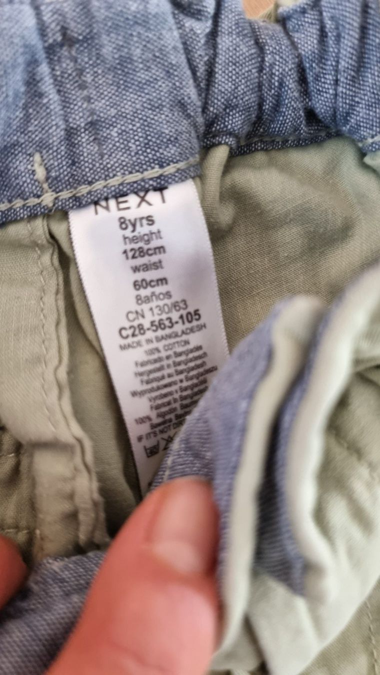 Pantaloni: 3 Shorts, 122/128 – Usato da Buttikon SZ venduto da Limo180 4