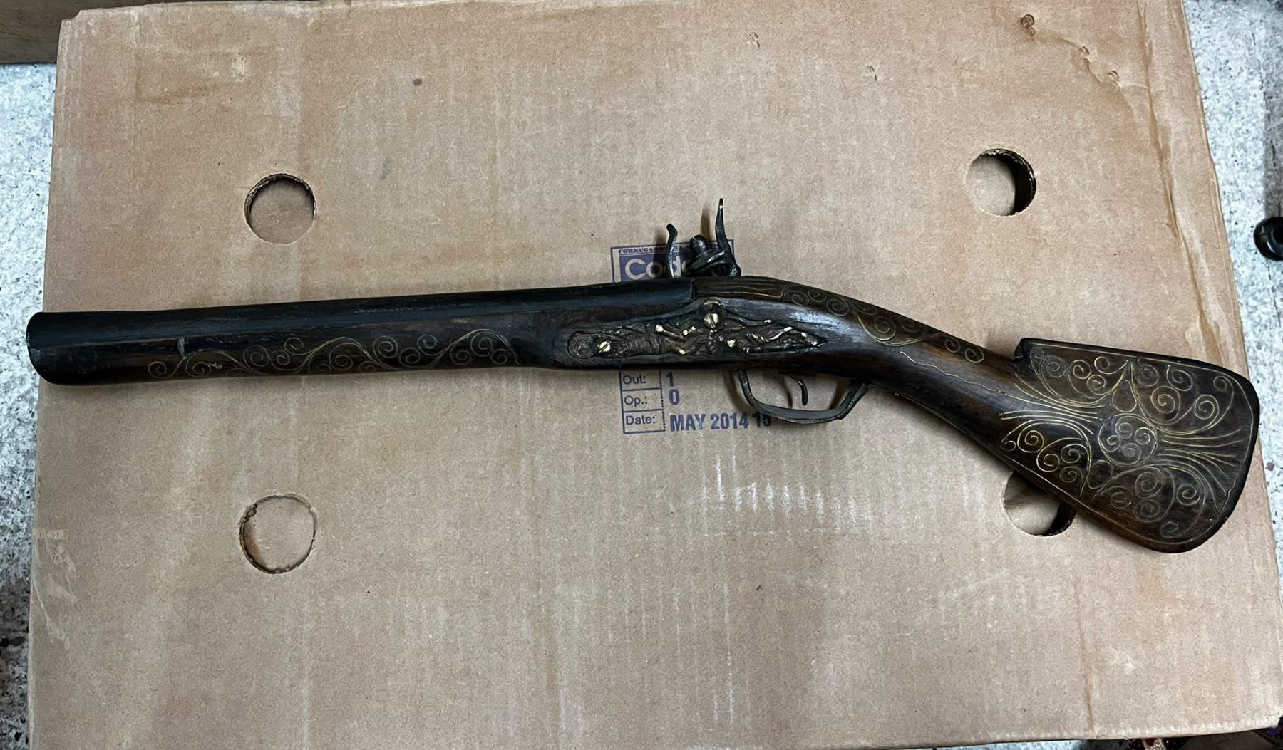 Toutes les décorations: Pistolet décoratif / reproduction – D'occasion à Genève par Lrc
