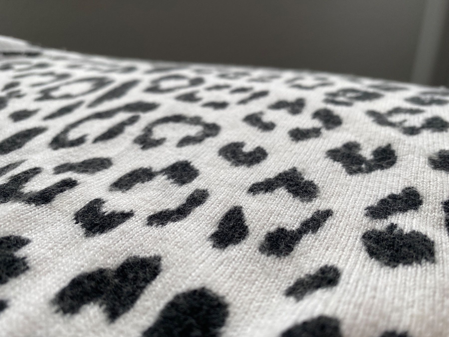 Pullover & Sweatshirts: Zoe Karssen Strickjacke, Grösse S, cooler Look – Gebraucht aus Baar von annasorbian 3