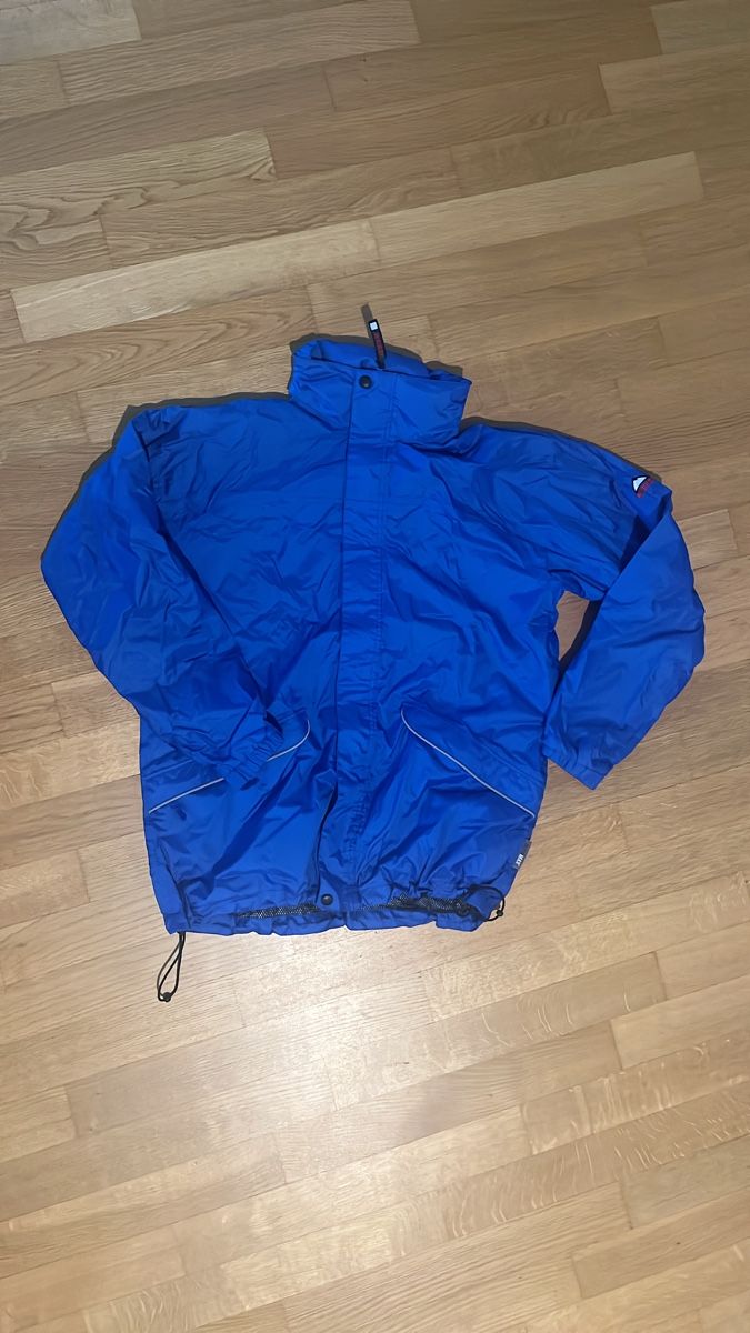 Jacken & Mäntel: Regenjacke blau mit Kapuze – Gebraucht aus Winterthur von lafr21