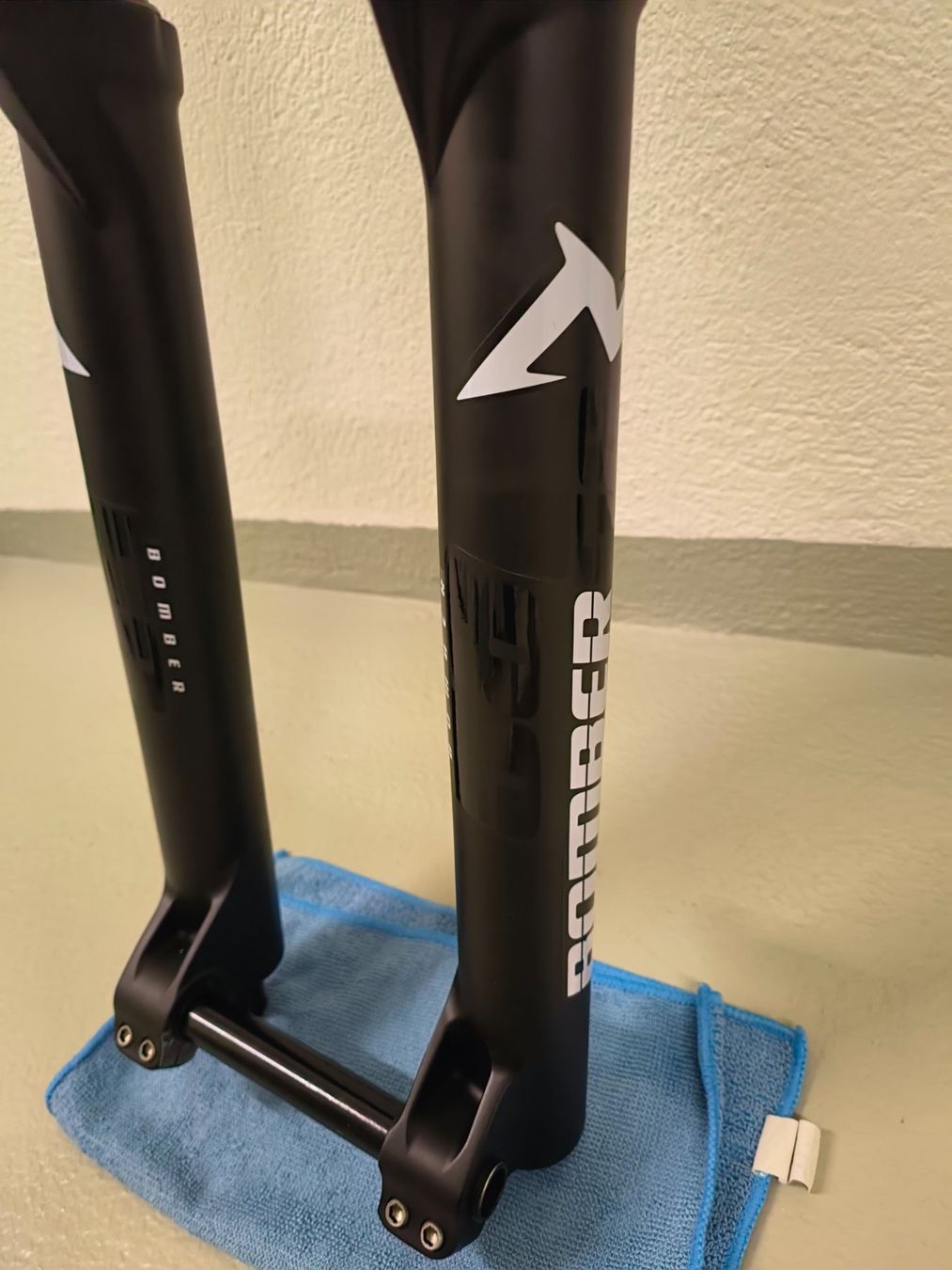 Marzocchi Pezzi di ricambio: Neue Marcocci Bomber 58 203mm 27.5 – Nuovo (secondo la descrizione) da Steinhausen venduto da surfero 2