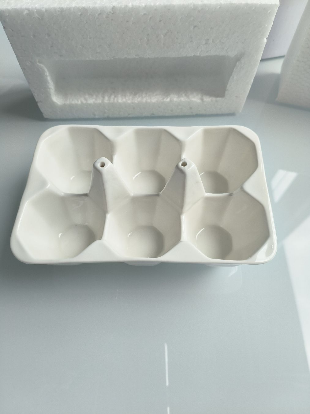 Sonstiges Geschirr: Eier Halterschale – Neu und originalverpackt aus Biel/Bienne von M.D.C 2