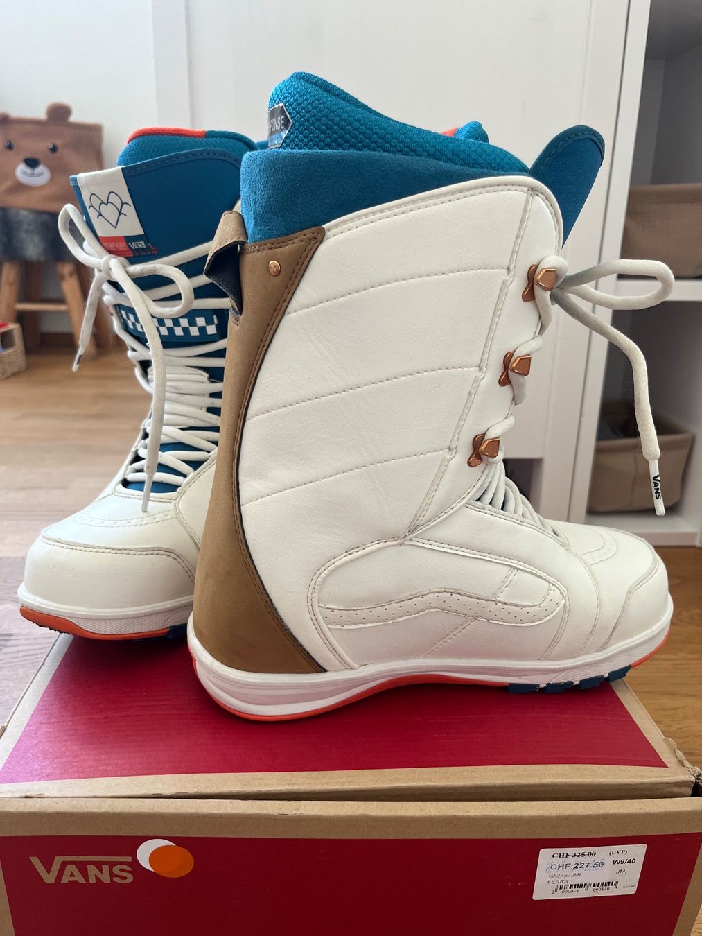 Vans Scarpe da donna: Vans Ferra Snowboardboot neuwertig EU 40 – Nuovo (secondo la descrizione) da Flims Waldhaus venduto da kat_gs8f 3