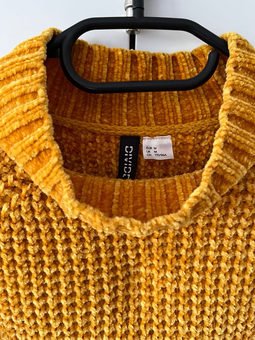 H&M Pullover & Sweatshirts: H&M Pullover senfgelb M Samt Turtleneck – Gebraucht aus Gümligen von blackberrys 1