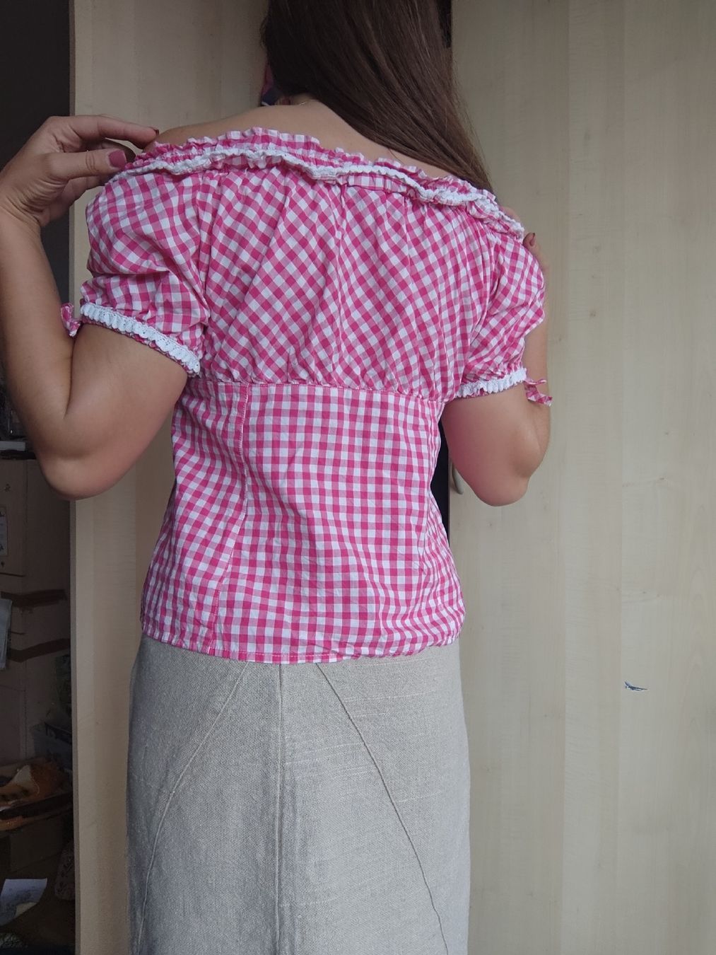 Top: Pink Top - Oktoberfest Dirndl – Usato da Mägenwil venduto da VintageGirly 3