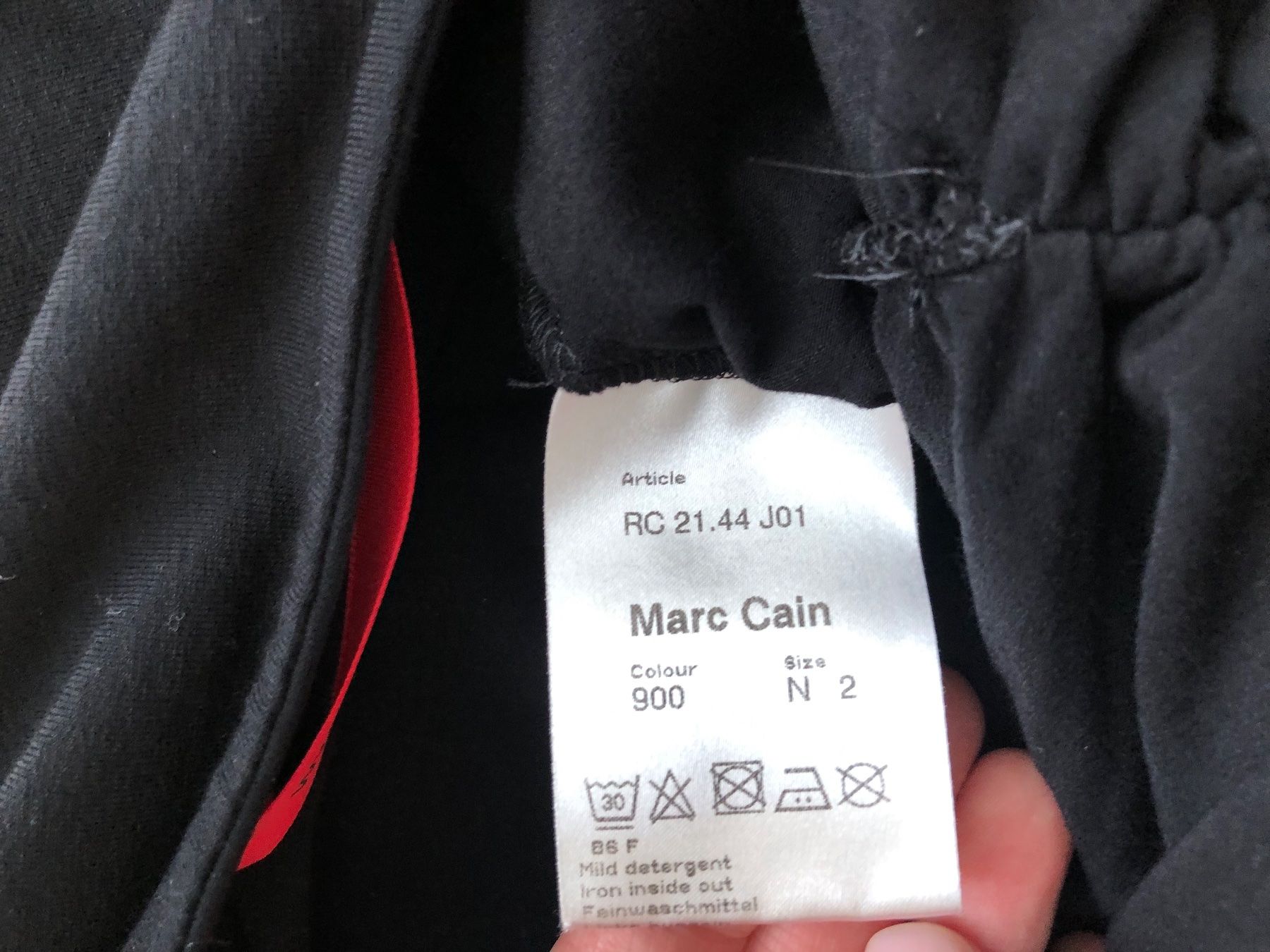Marc Cain Vestiti: Marc Cain Schwarzes Stoffkleid – Usato da Duebendorf venduto da tom_lp2m 1