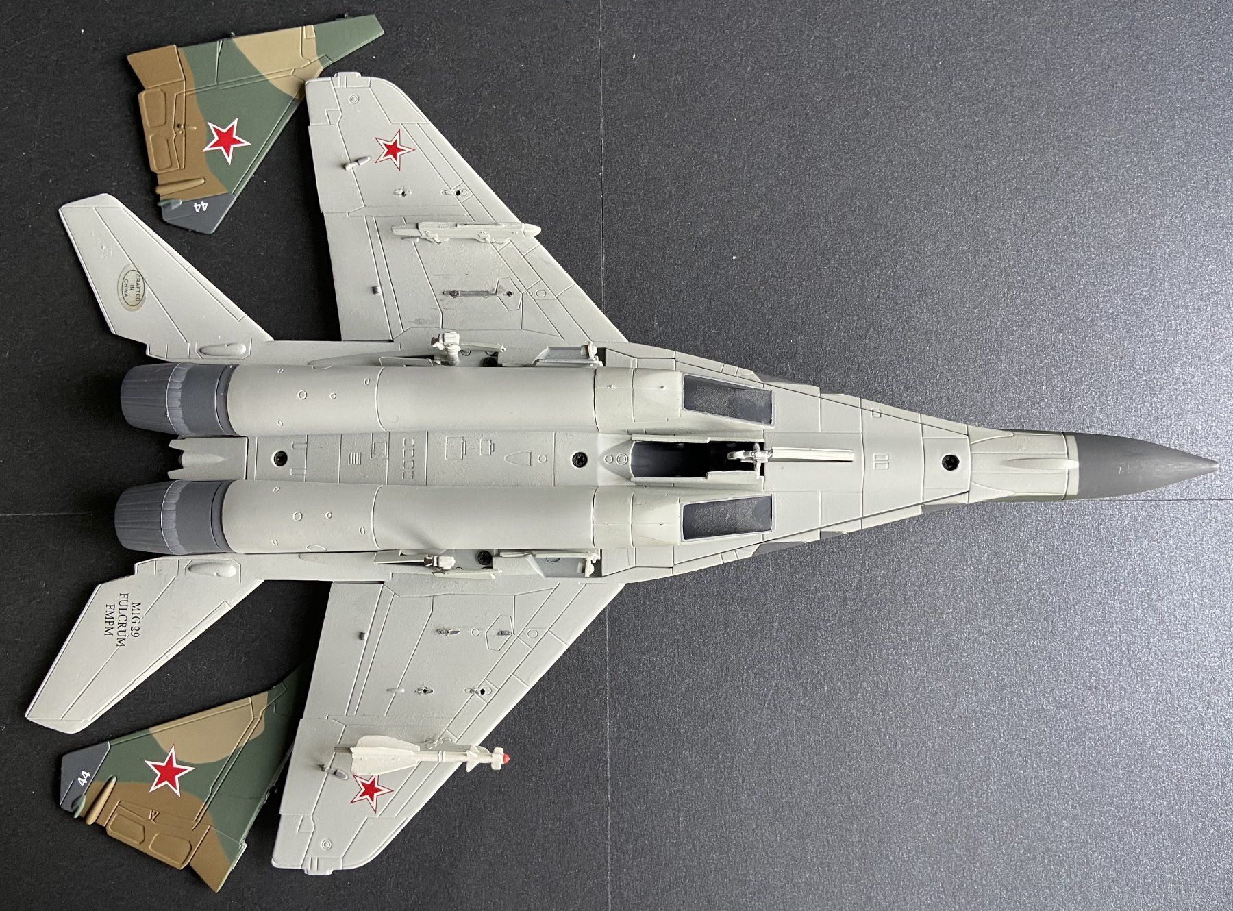 Kit di modellismo & Modellini statici: unvollständiger Modell-Flieger Mig 29 – Usato da Böckten venduto da Hansi36 3