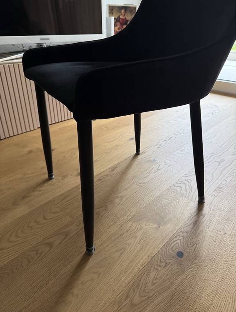 Sedie: 7 schwarze Velours Esszimmer-Stühle – Usato da Feldbrunnen venduto da ViRi77 2