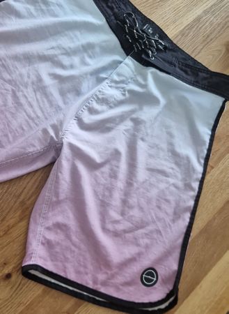 Badeshorts, ombre style, Grösse M - ideal für den Sommer!