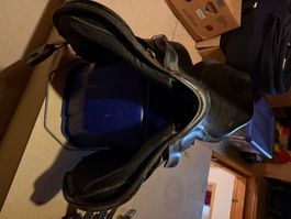 Selle en cuire noir