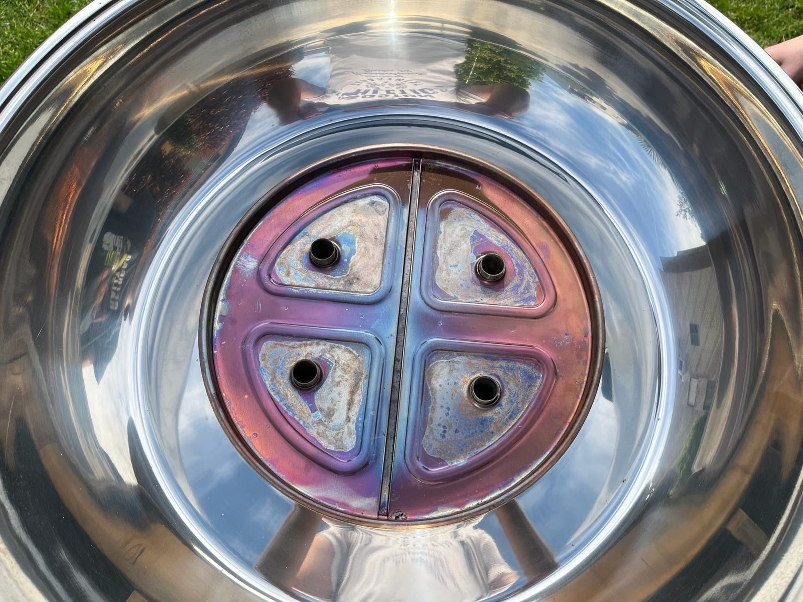 Lotusgrill Grills: Lotus Grill XXL mit Deckel – Gebraucht aus Zofingen von  6