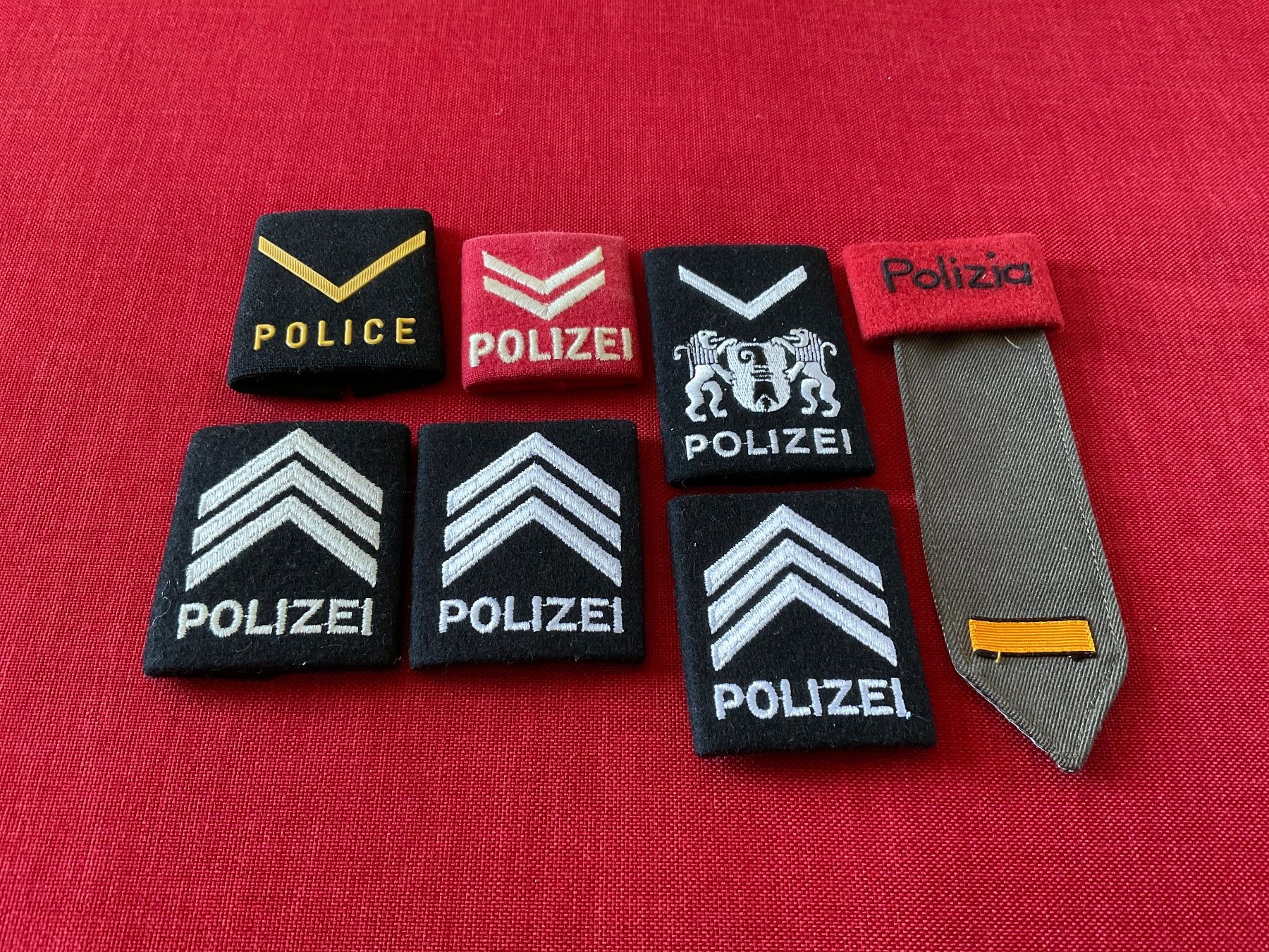 Placchette & Badge: Vintage Polizei Abzeichen – Usato da Lugano venduto da Persepolis