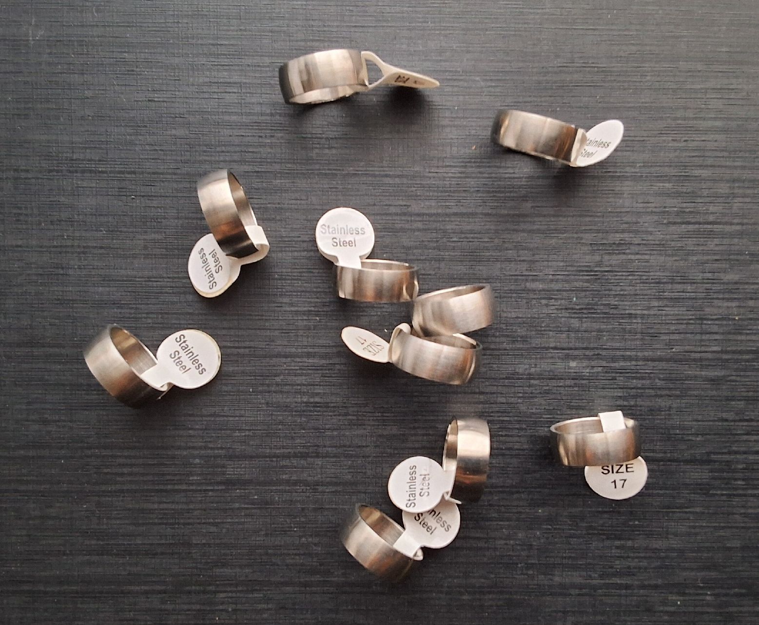 Anelli: 10 Edelstahlringe, matt (17 mm) – Nuovo (secondo la descrizione) da Oftringen venduto da Waltereg 1