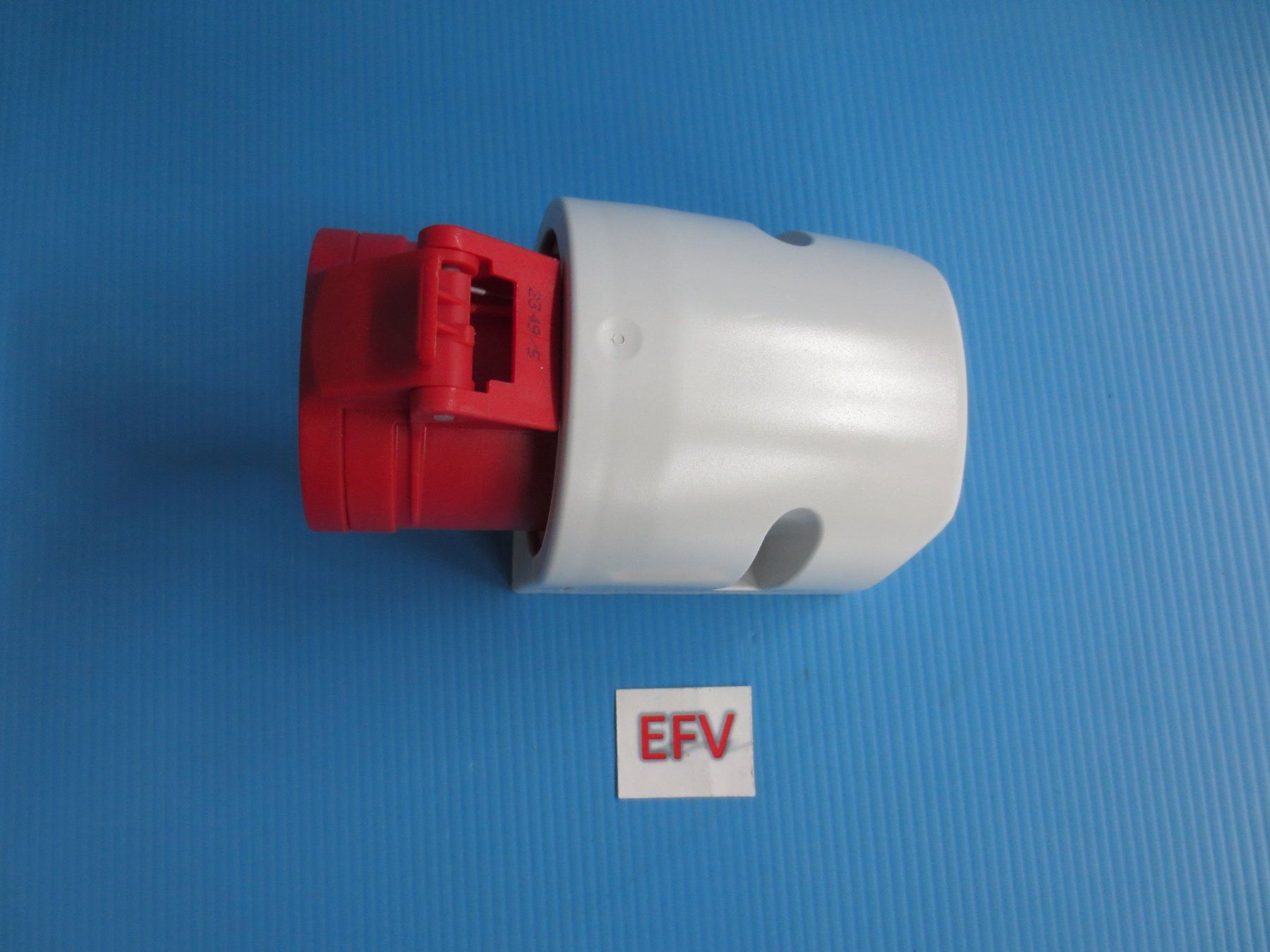 Spine: CEE Steckdose 16A 5 polig 3x400V IP44 – Nuovo (secondo la descrizione) da Sulz LU venduto da Elektrofachverkauf 1