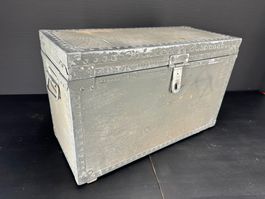 Antike Werkzeugkiste, Kiste, Truhe, Box, Schatzkiste