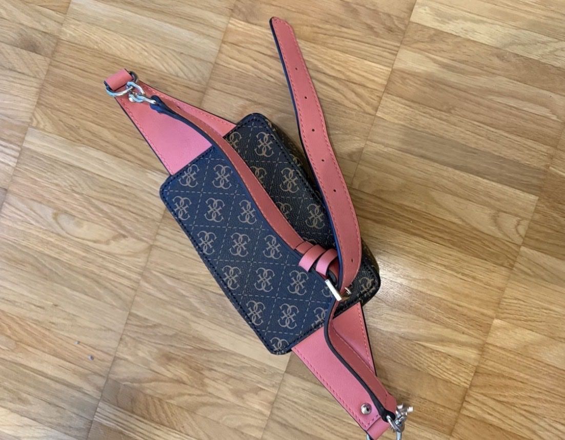 Guess Sacs: Bauchtasche GUESS – Neuf (Voir description) à Riedikon par nic_jwc7 1