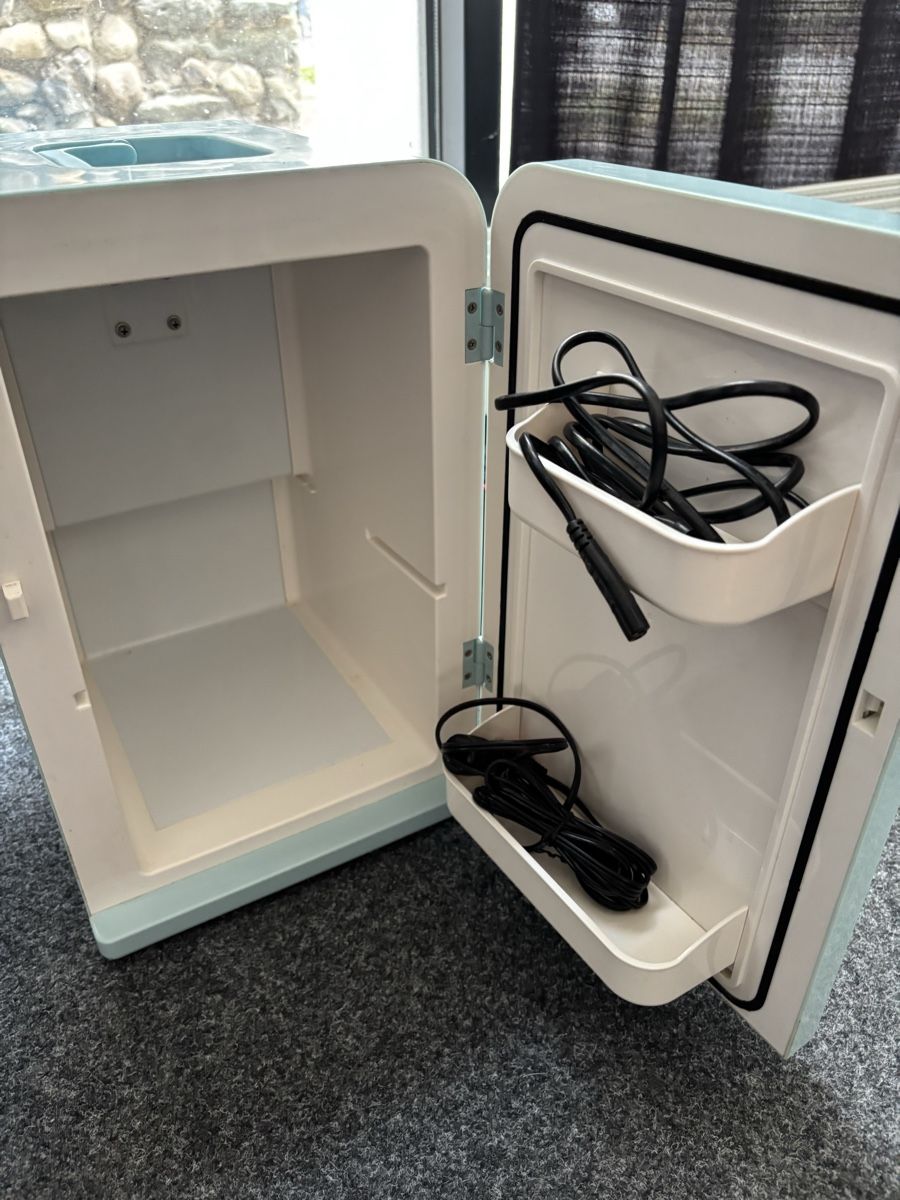 Kühlschrank: mini retro kühlschrank – Gebraucht aus Arbon von giano99 1