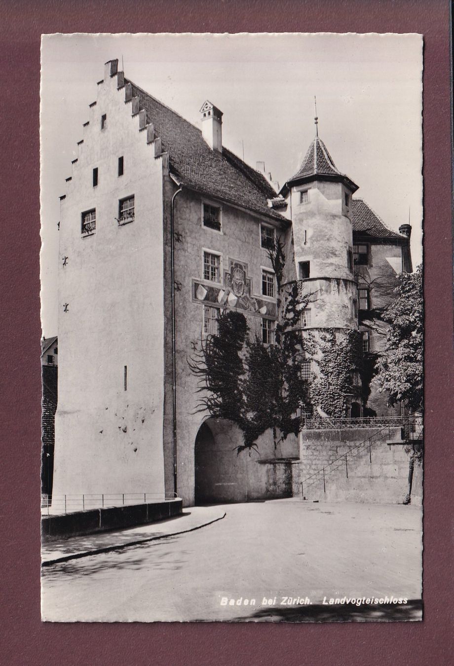 Cartoline postali: BADEN - Landvogtschloss – Usato da Pully venduto da nicecards